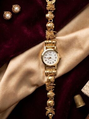 Rare Bond Street Gold Floral-Slider Bracelet Watch - Elegant Gold Tone